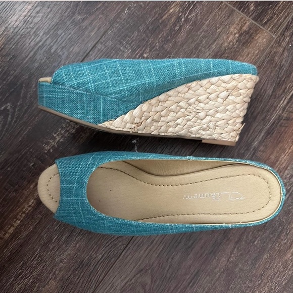 CL by Chinese Laundry Turquoise Wedges - Picture 2 of 8